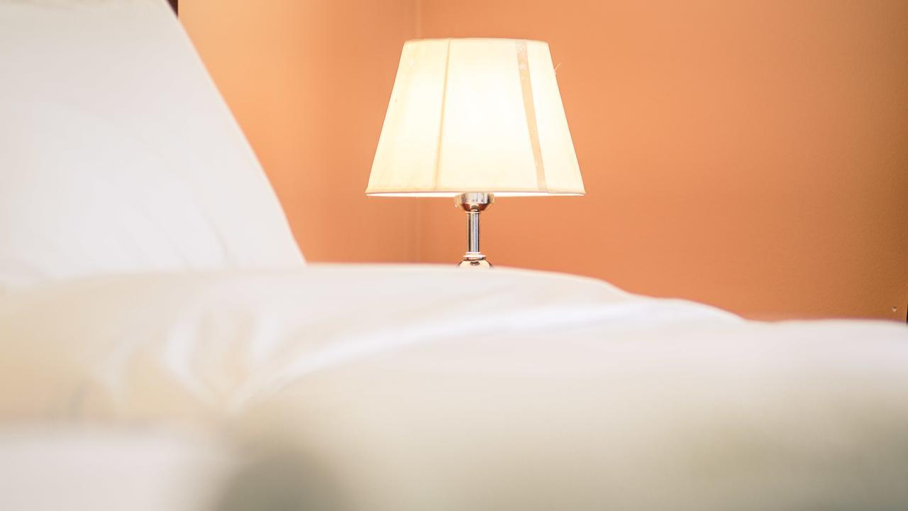 Semitronix Hotel Prishtina Pristina Esterno foto