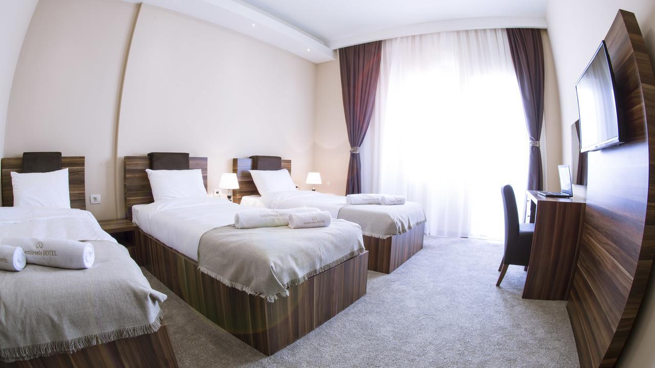 Semitronix Hotel Prishtina Pristina Esterno foto